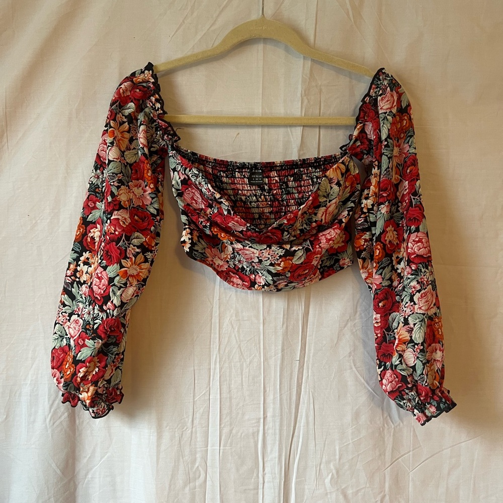 pink floral long sleeve crop top